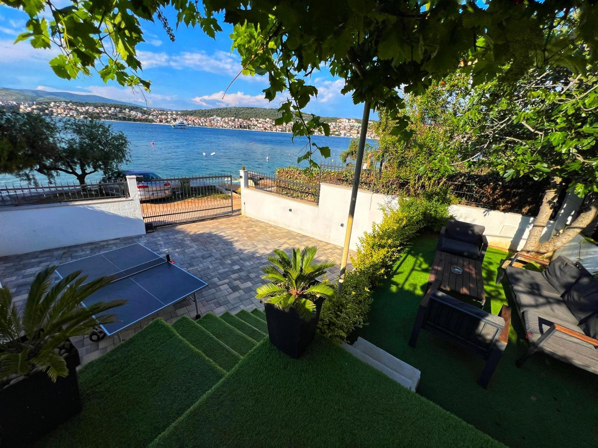 Case de vacanță With Private Jacuzzi & Parking Trogir