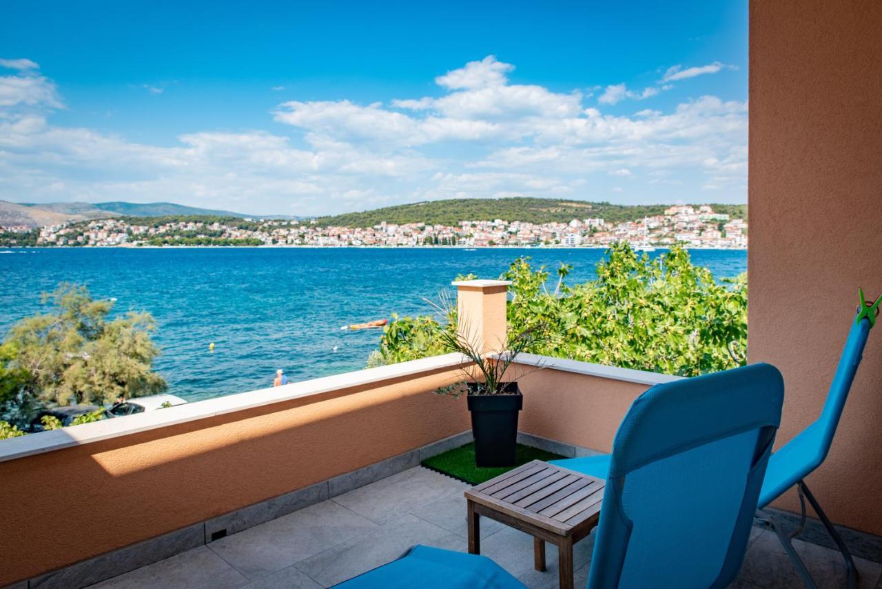 With Private Jacuzzi & Parking Hébergement de vacances Trogir
