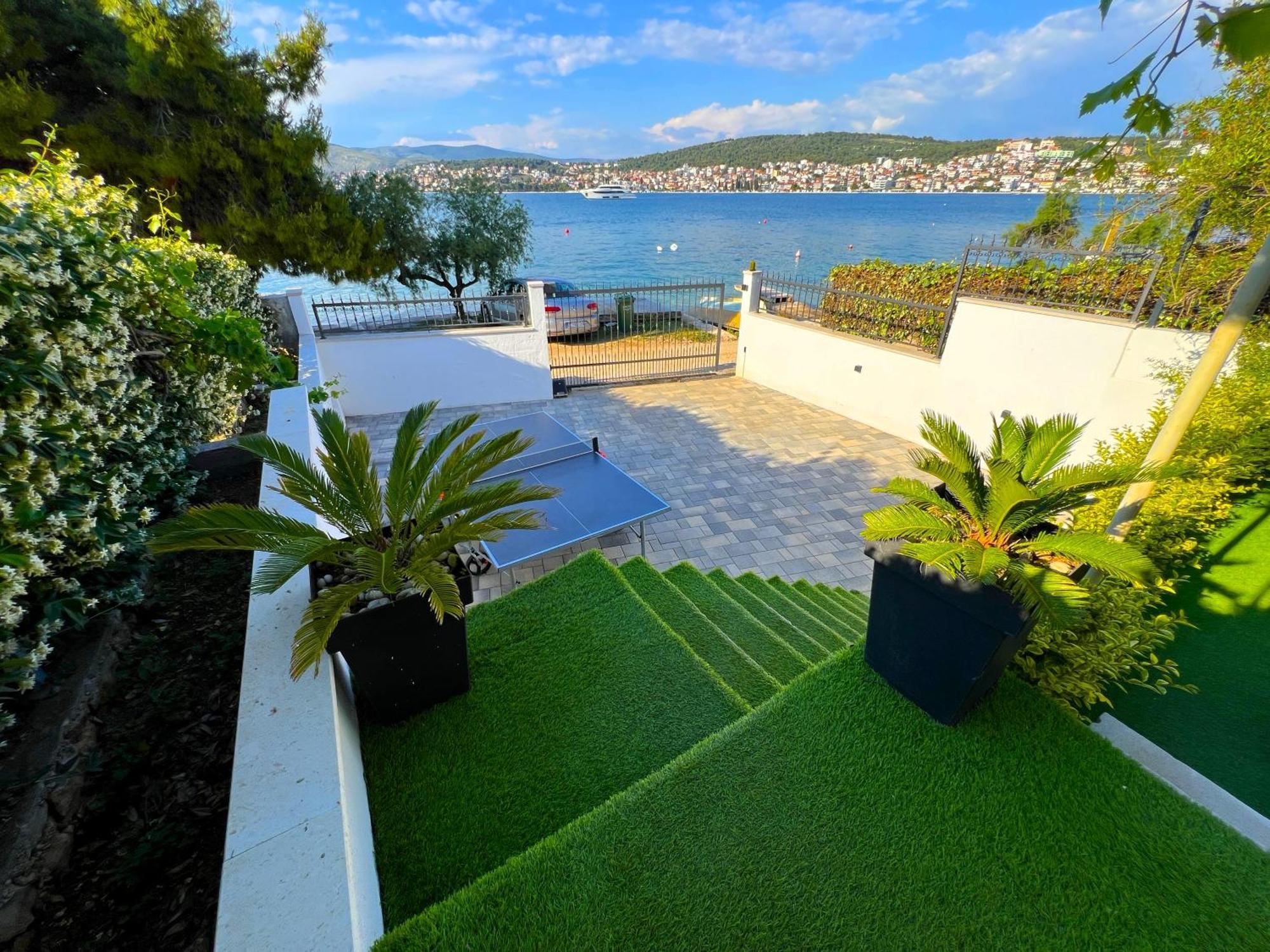 With Private Jacuzzi & Parking Hébergement de vacances